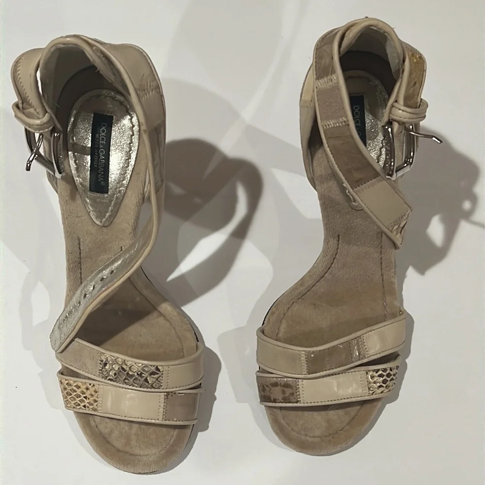 Dolce & Gabbana cream heels - Picture 4 of 8
